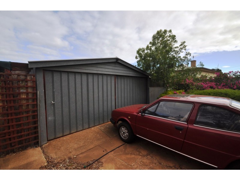 2 Lowe Street, Elizabeth East SA 5112