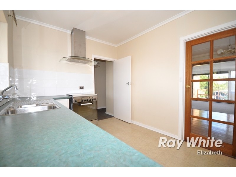 16 Margaret Street, Para Hills SA 5096