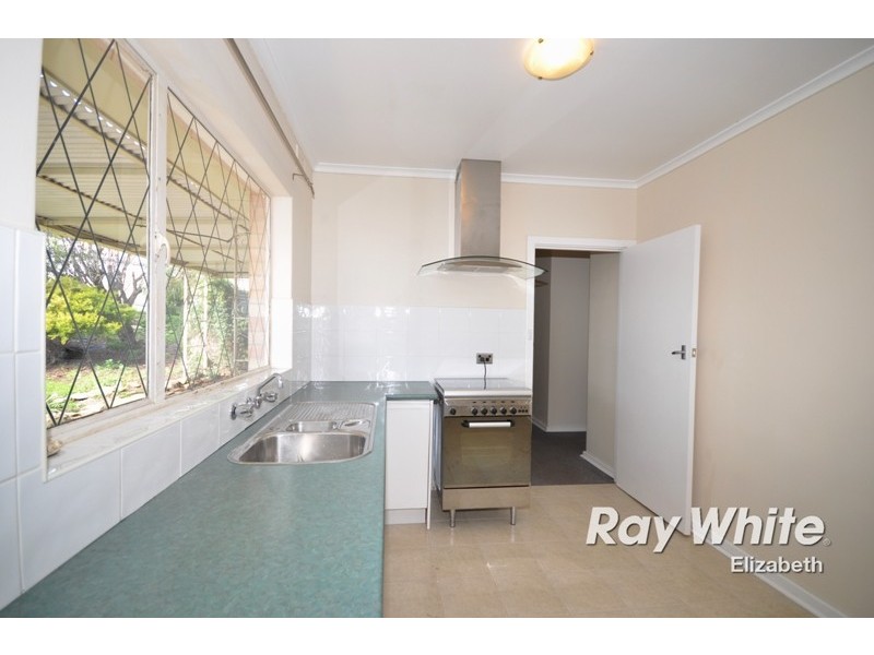 16 Margaret Street, Para Hills SA 5096