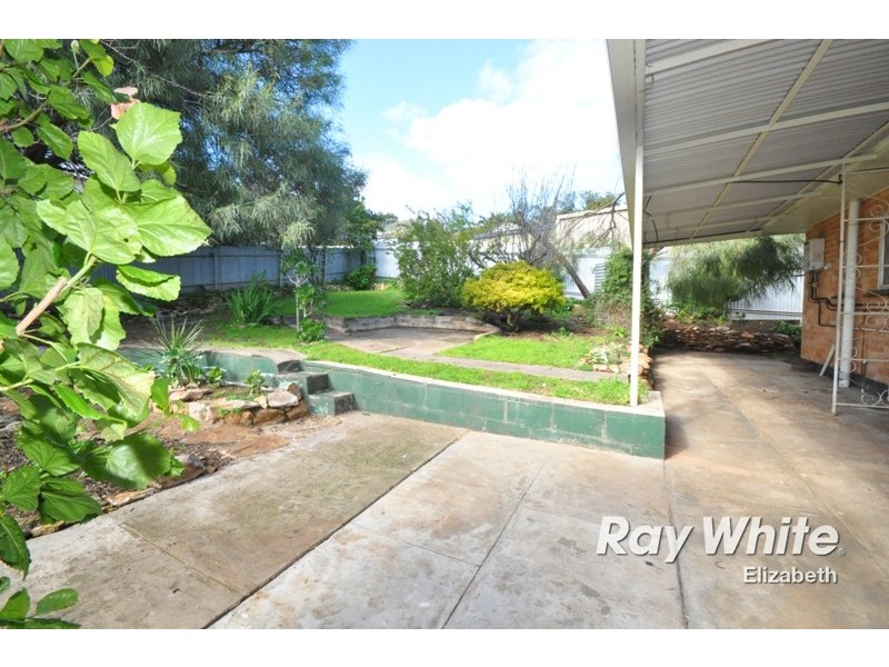 16 Margaret Street, Para Hills SA 5096