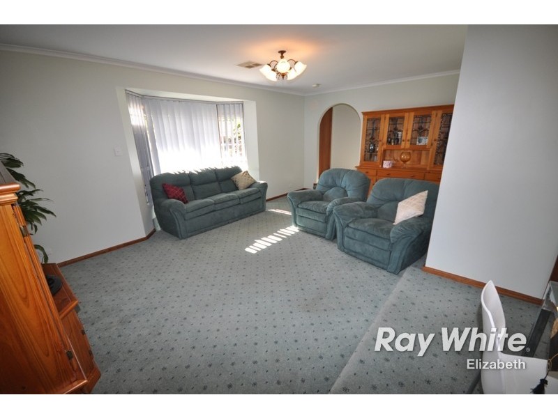 8 Dimasi Court, Hillbank SA 5112