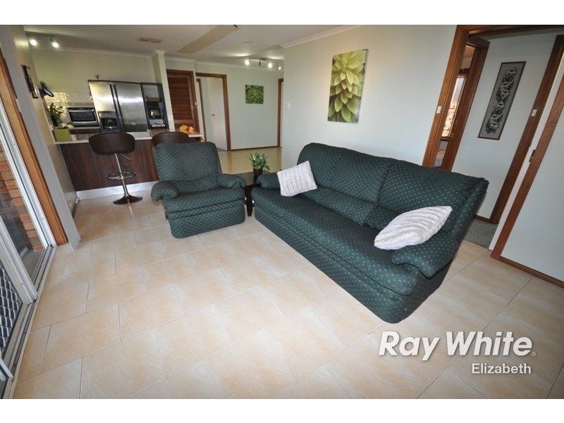 8 Dimasi Court, Hillbank SA 5112