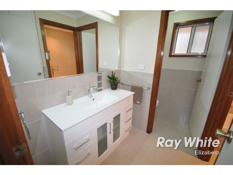 8 Dimasi Court, Hillbank SA 5112