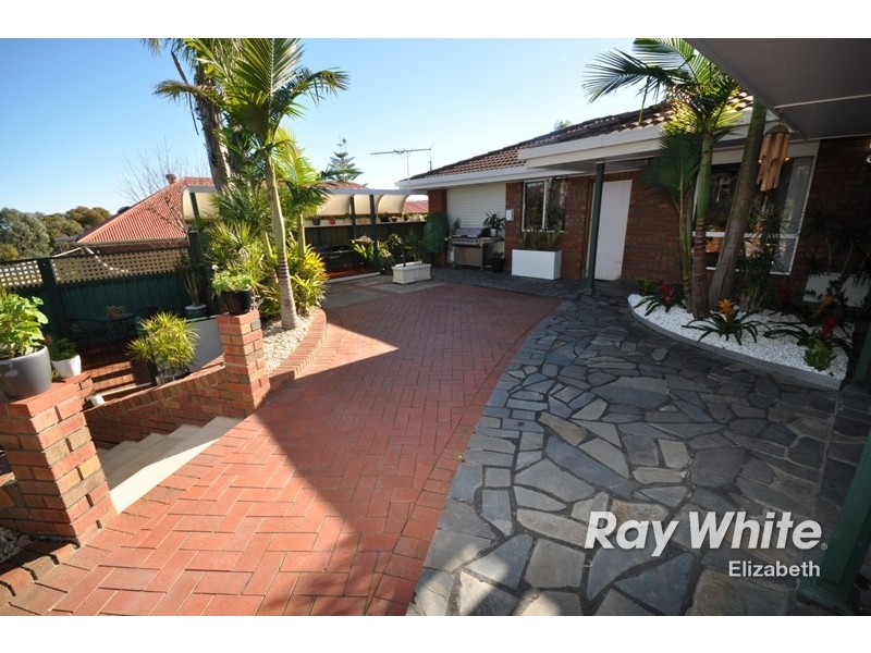 8 Dimasi Court, Hillbank SA 5112