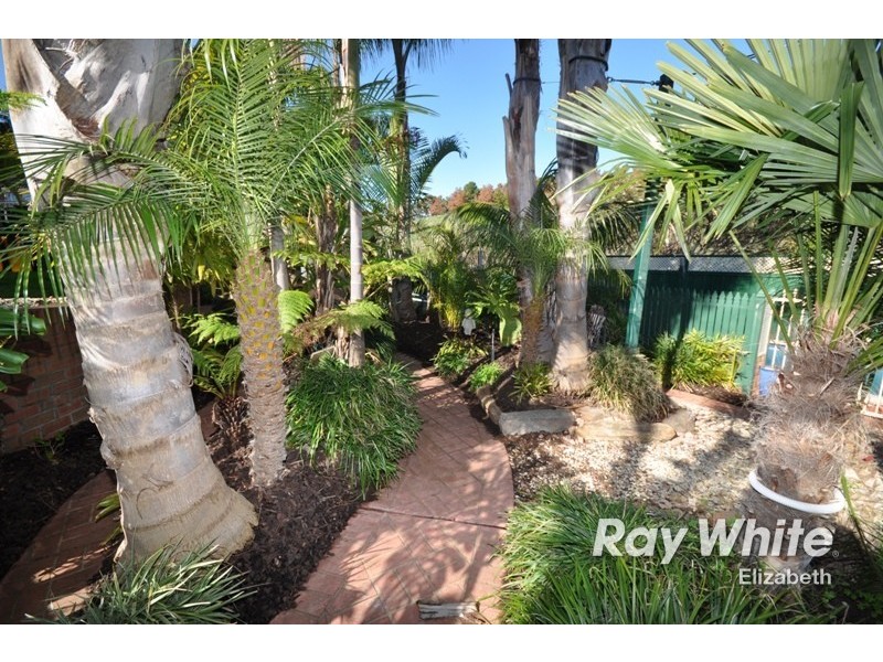 8 Dimasi Court, Hillbank SA 5112