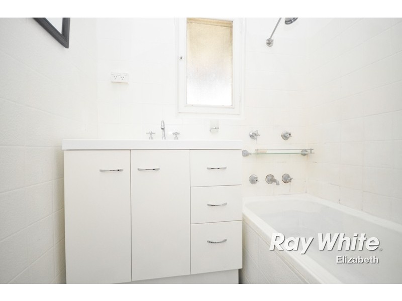 14 Andrews Road, Elizabeth Downs SA 5113