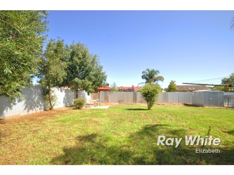 14 Andrews Road, Elizabeth Downs SA 5113