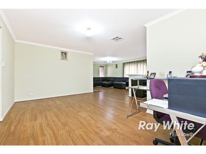 15 Golden Circuit, Parafield Gardens SA 5107