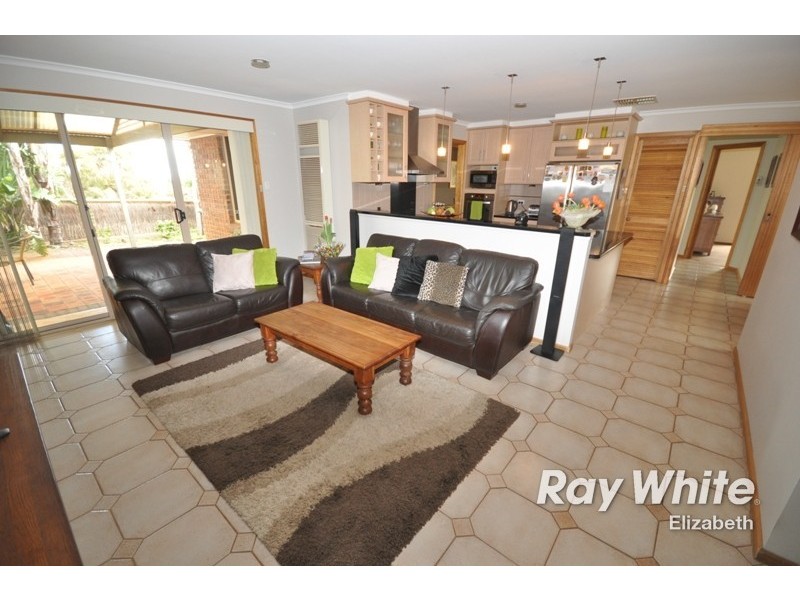 2 Willow Garden, Hillbank SA 5112