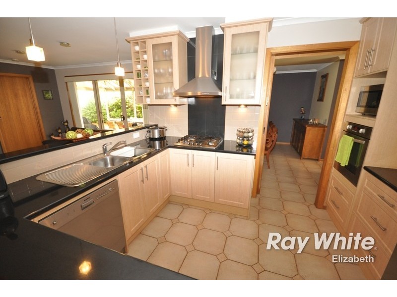 2 Willow Garden, Hillbank SA 5112