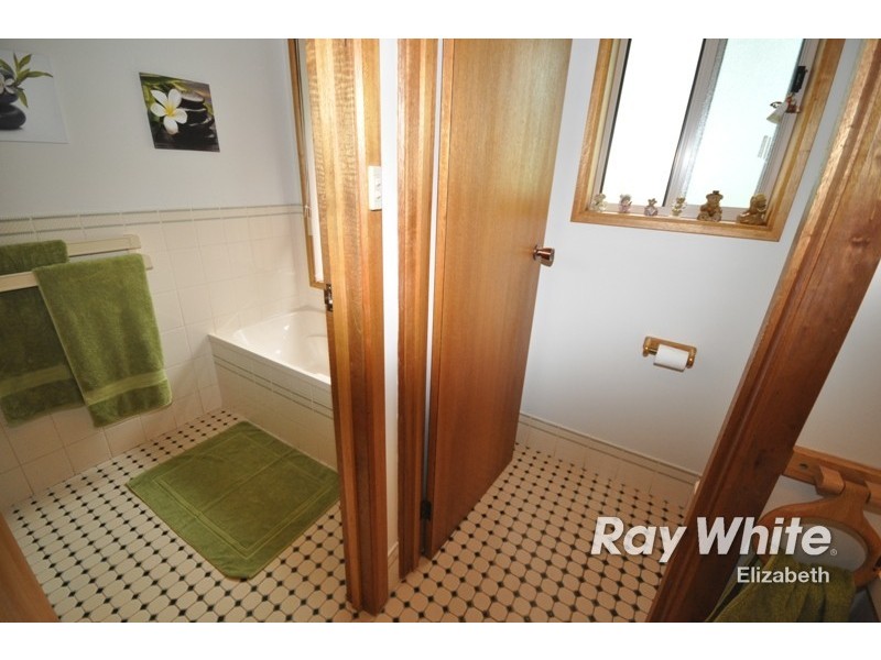 2 Willow Garden, Hillbank SA 5112