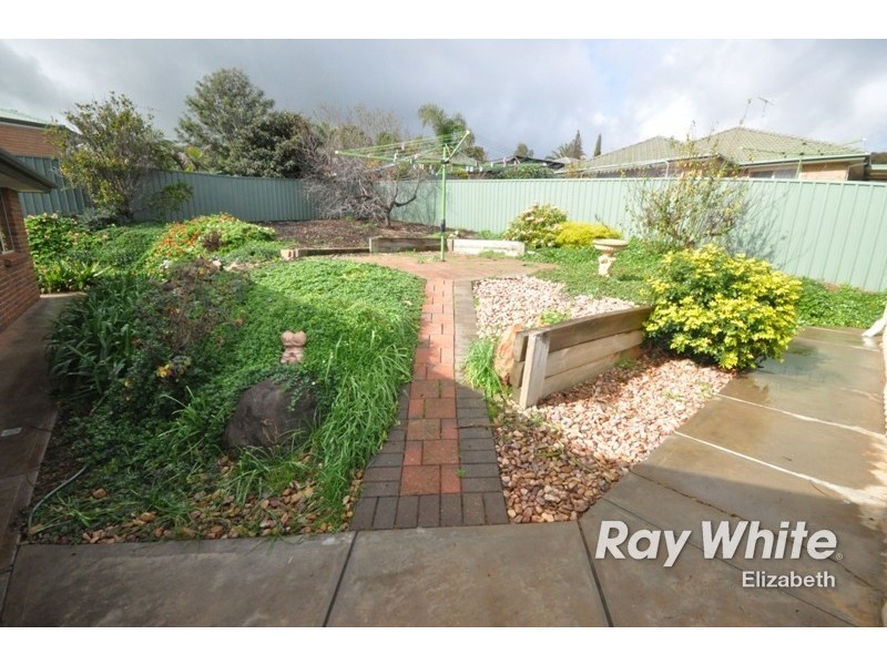 2 Willow Garden, Hillbank SA 5112