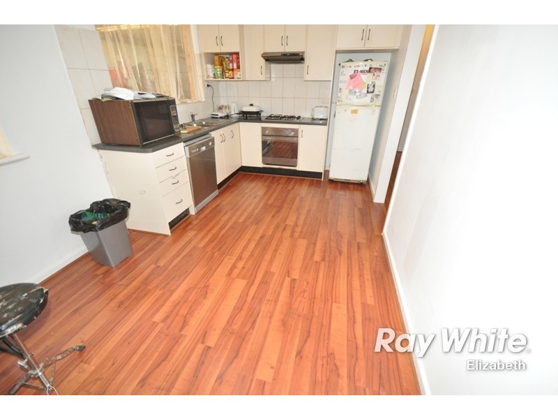 2 Leabrook Drive, Para Hills SA 5096