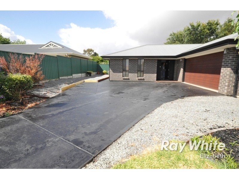 5 Matthew Rise, Blakeview SA 5114