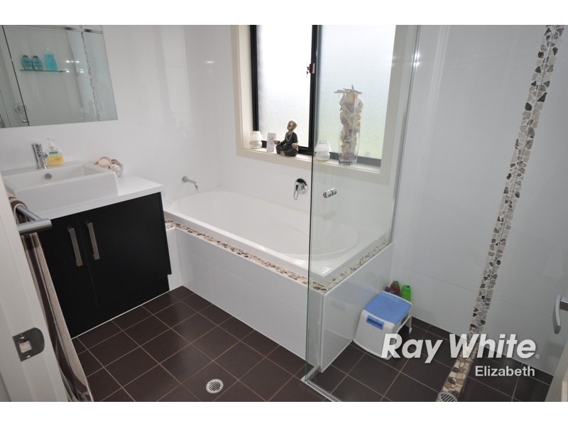 5 Matthew Rise, Blakeview SA 5114