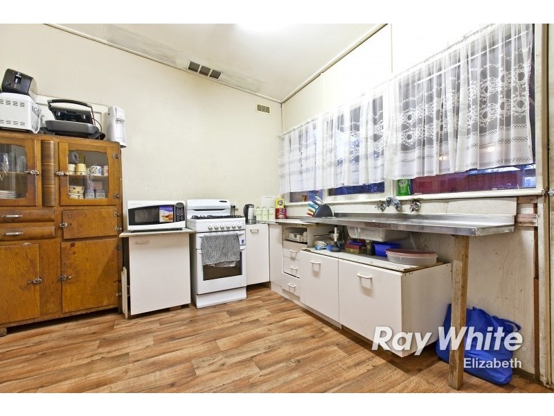 6 Tolmer Road, Elizabeth Park SA 5113