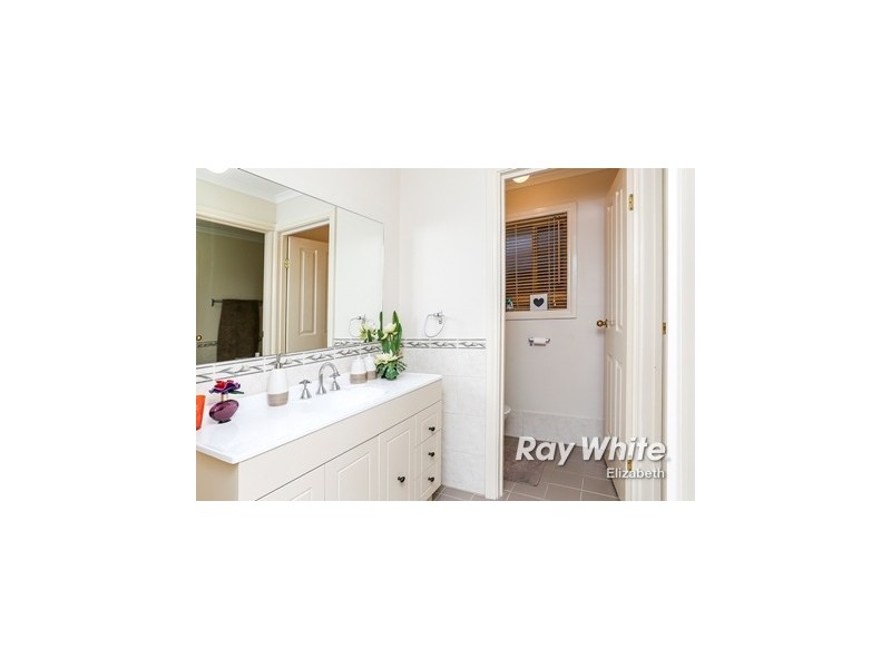 6 Oxford Court, Elizabeth Park SA 5113