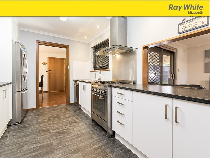 33 Hawker Crescent, Elizabeth East SA 5112