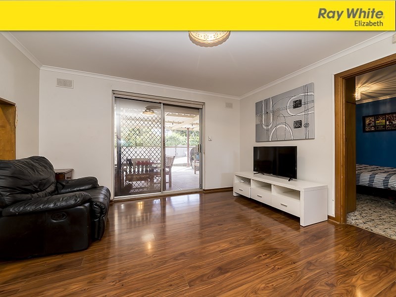 33 Hawker Crescent, Elizabeth East SA 5112