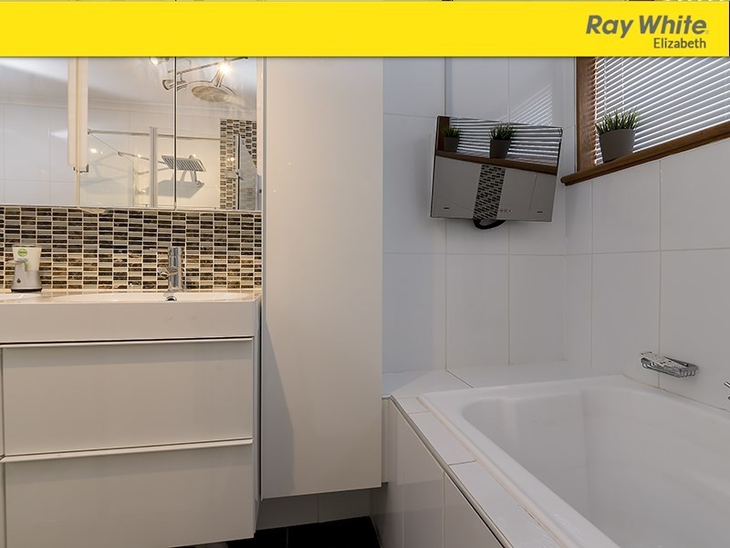 33 Hawker Crescent, Elizabeth East SA 5112