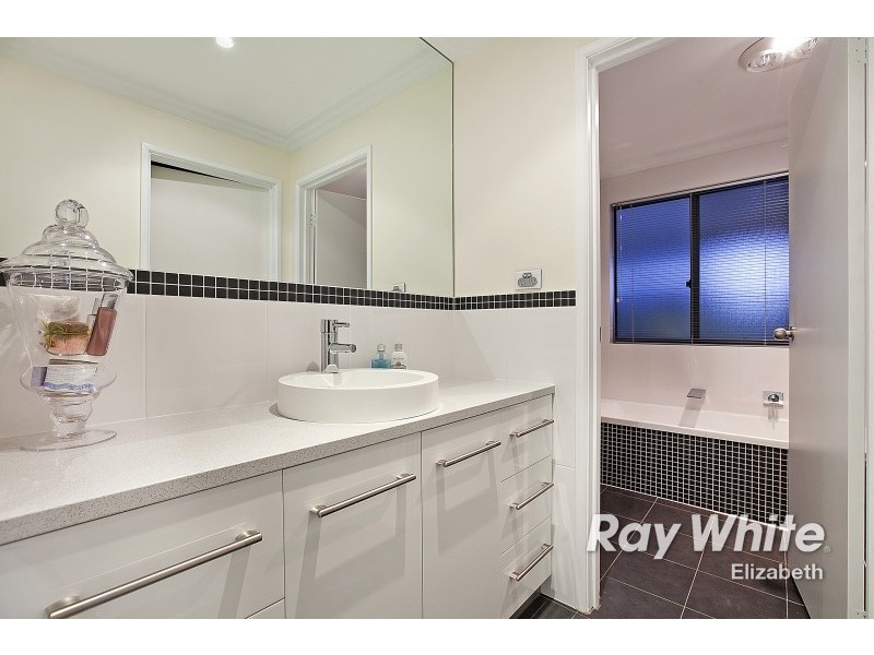 76 Greenfields Drive, Andrews Farm SA 5114