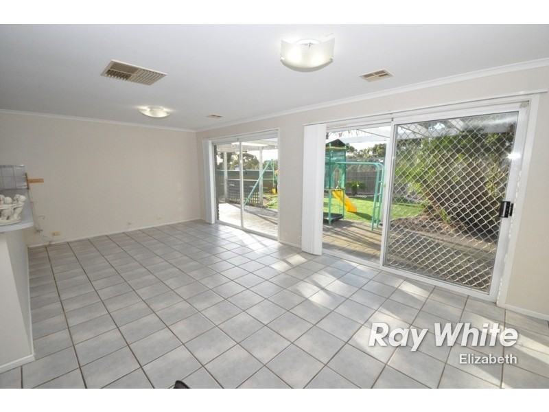 17 Rosebank Crescent, Hillbank SA 5112