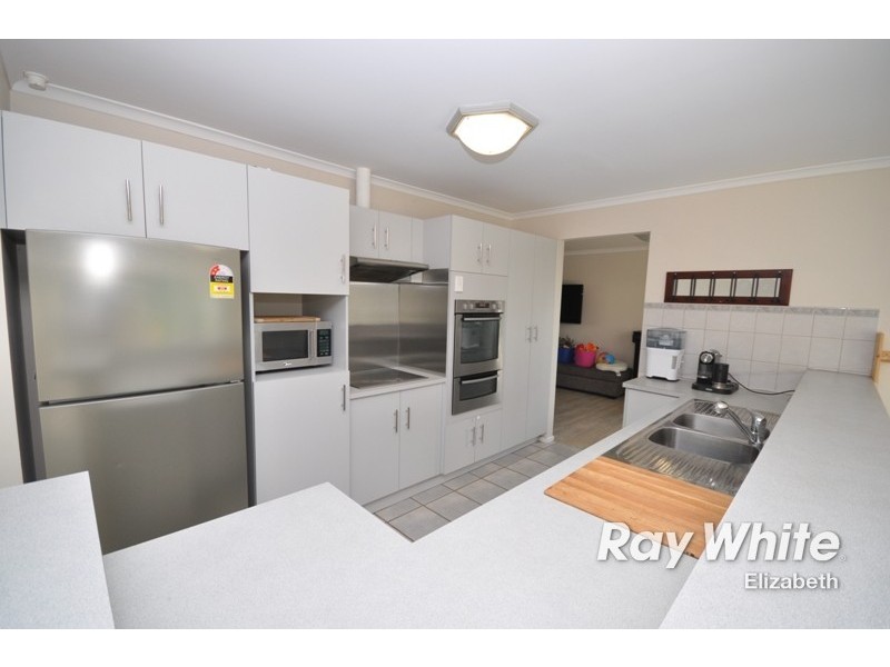 17 Rosebank Crescent, Hillbank SA 5112