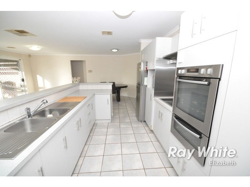 17 Rosebank Crescent, Hillbank SA 5112