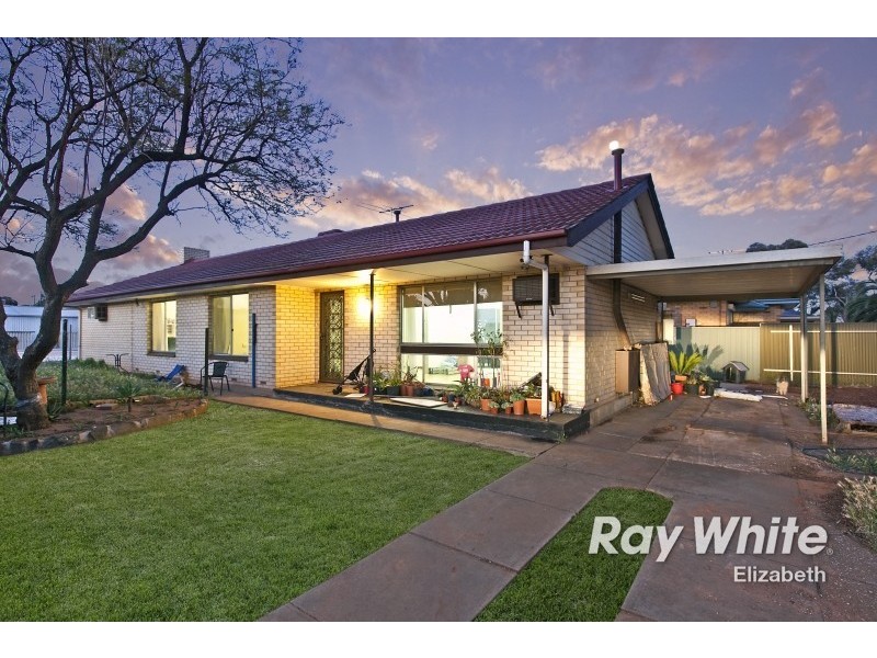 9 Mayo Crescent, Salisbury Downs SA 5108