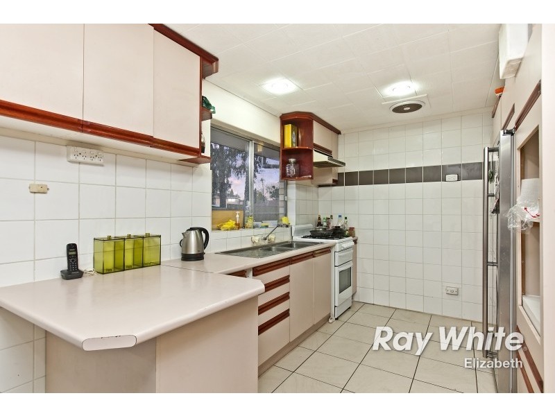 9 Mayo Crescent, Salisbury Downs SA 5108