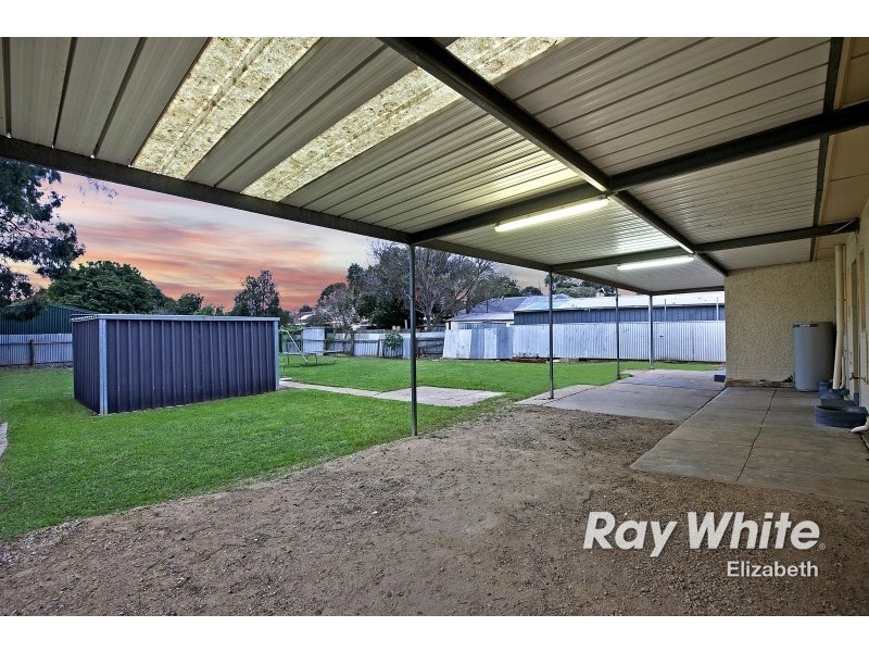 21 Deptford Street, Elizabeth Grove SA 5112