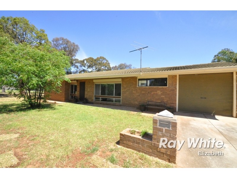 1 Daubney Court, Salisbury Downs SA 5108