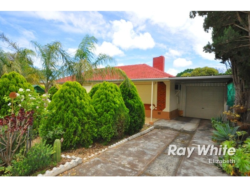 31 Bloomfield Crescent, Elizabeth Downs SA 5113