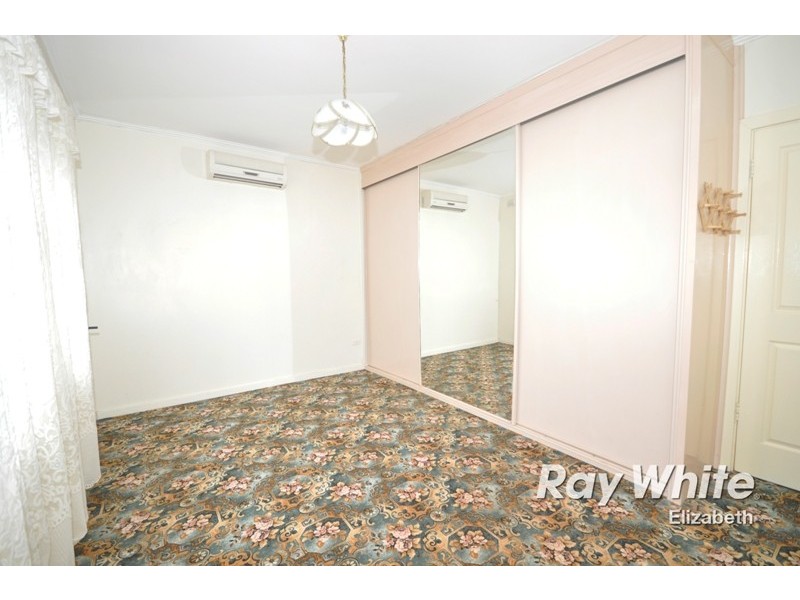 31 Bloomfield Crescent, Elizabeth Downs SA 5113