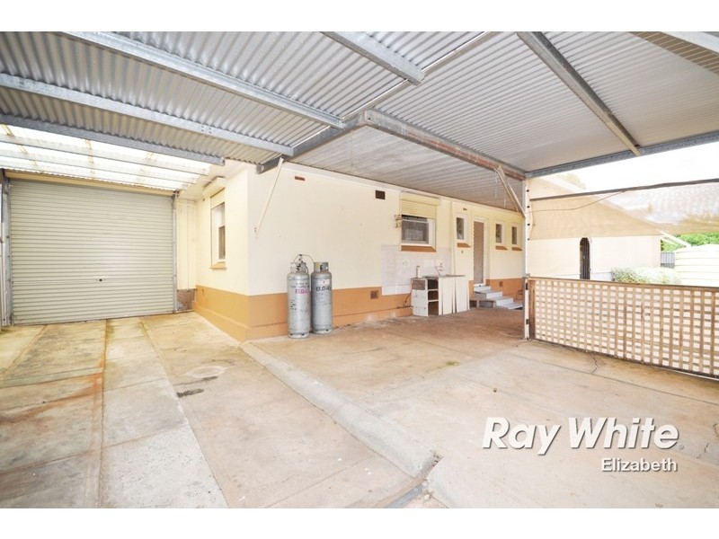 31 Bloomfield Crescent, Elizabeth Downs SA 5113