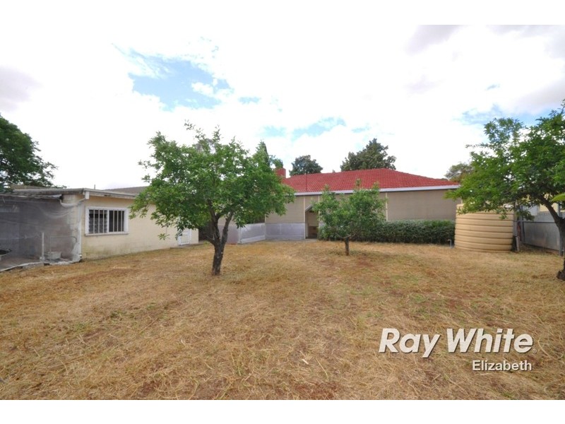 31 Bloomfield Crescent, Elizabeth Downs SA 5113