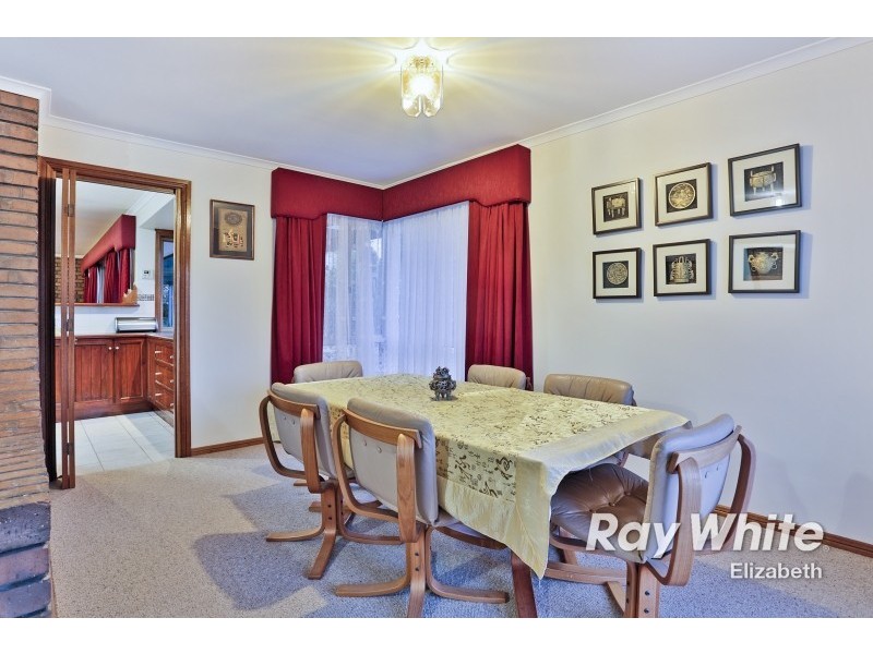 32 Gully Drive, Gulfview Heights SA 5096