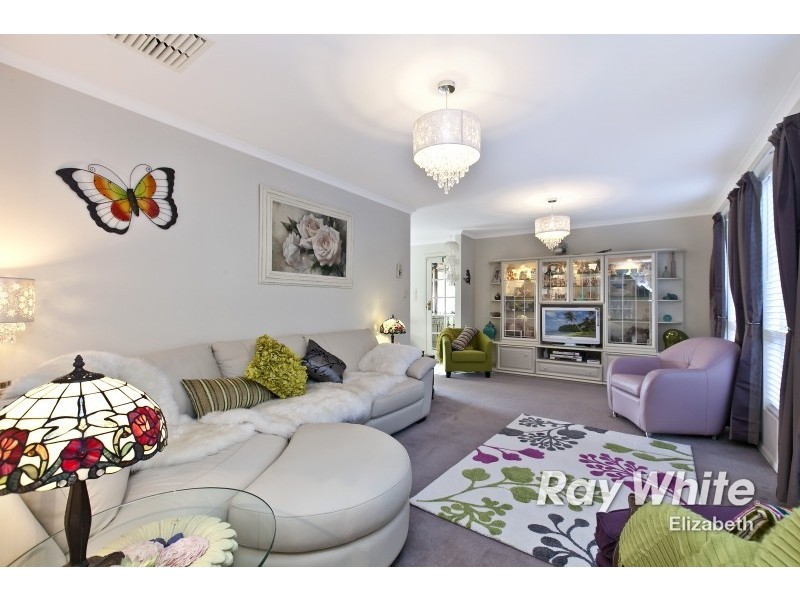 32 Honeysuckle Drive, Hillbank SA 5112