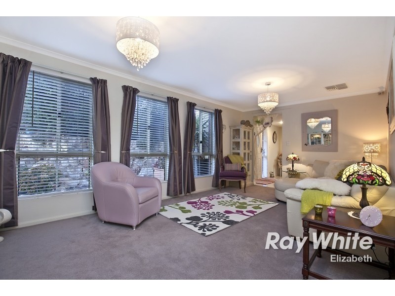 32 Honeysuckle Drive, Hillbank SA 5112