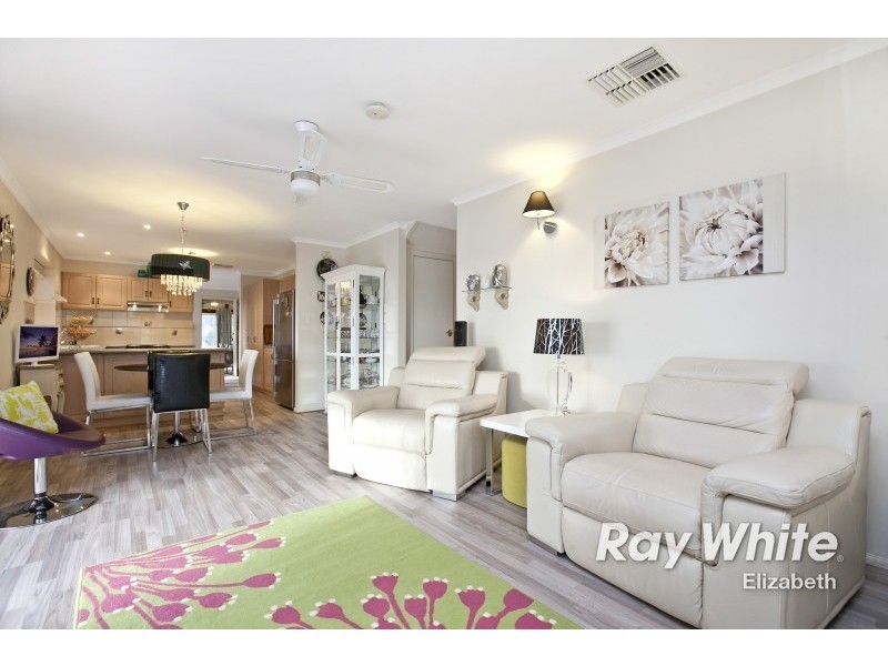 32 Honeysuckle Drive, Hillbank SA 5112