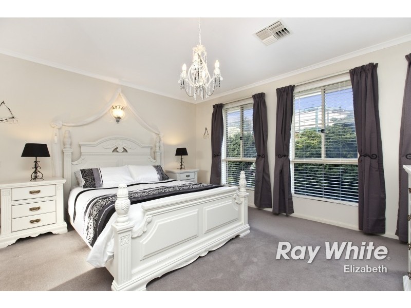 32 Honeysuckle Drive, Hillbank SA 5112