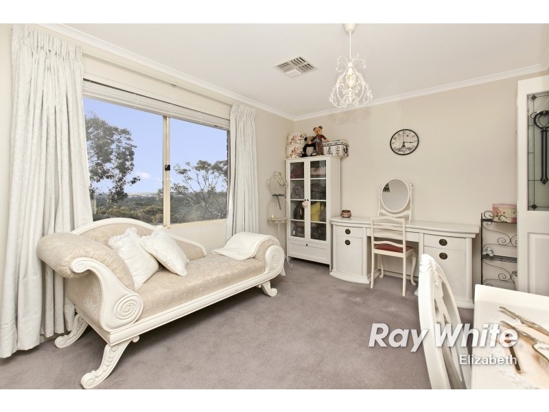 32 Honeysuckle Drive, Hillbank SA 5112