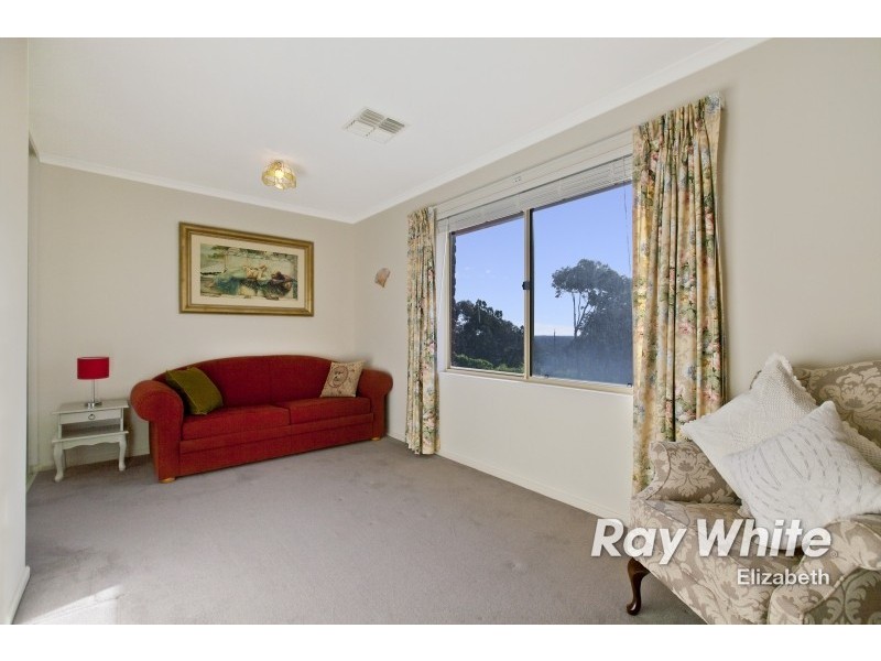 32 Honeysuckle Drive, Hillbank SA 5112