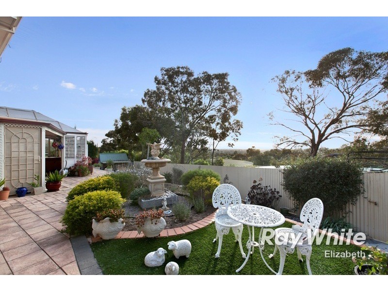 32 Honeysuckle Drive, Hillbank SA 5112