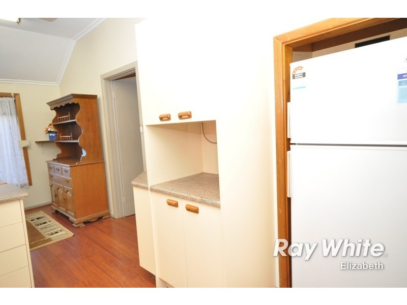 16 Berberis Street, Elizabeth Vale SA 5112