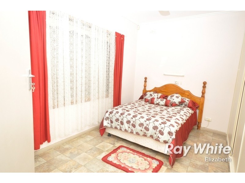 16 Berberis Street, Elizabeth Vale SA 5112