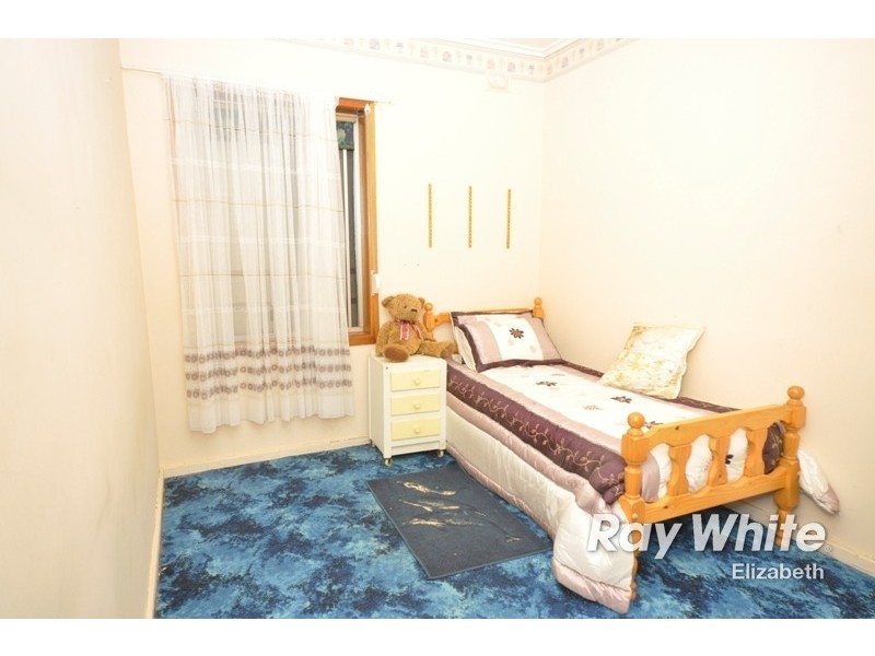 16 Berberis Street, Elizabeth Vale SA 5112