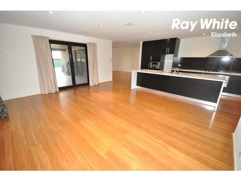 5 Matthew Rise, Blakeview SA 5114