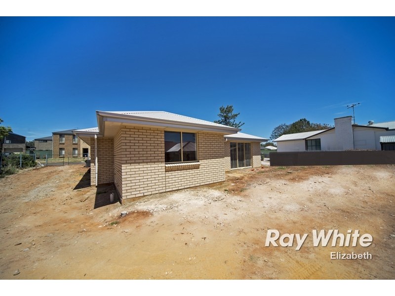 11 Patterson Road, Elizabeth Park SA 5113