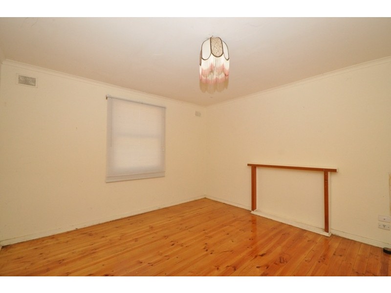 32 Moulds Crescent, Smithfield SA 5114